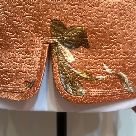 Absolutely beautiful open jacket. - Picture 5 of 7